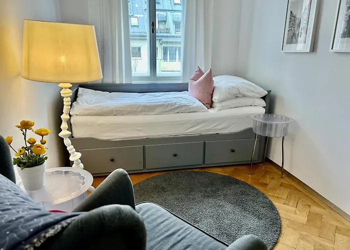 Leuhusen Boutique s ,